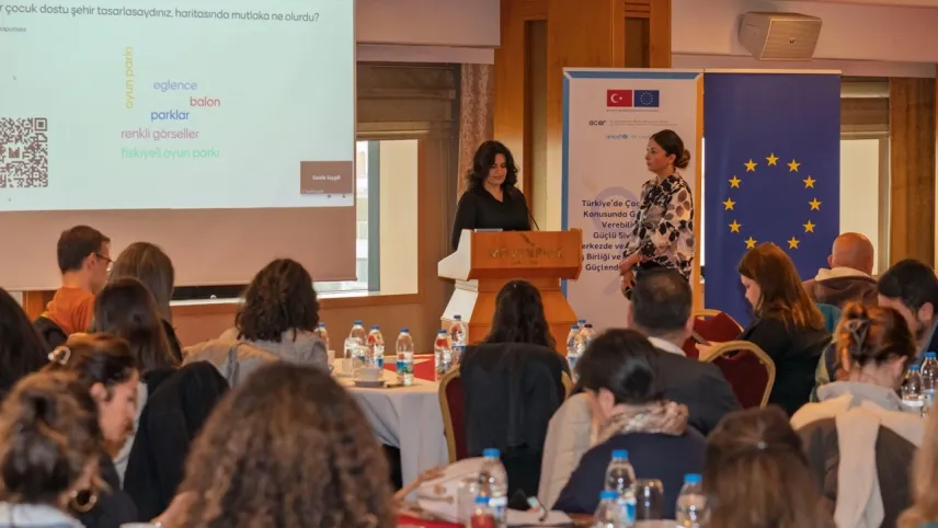 İzmir'de Çocuk Dostu Kent Çalıştayı düzenlendi haberinin görseli