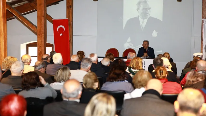 Efes Selçuk’ta Devrim Yasaları semineri: Çağdaşlığa uzanan yolun mihenk taşları haberinin görseli