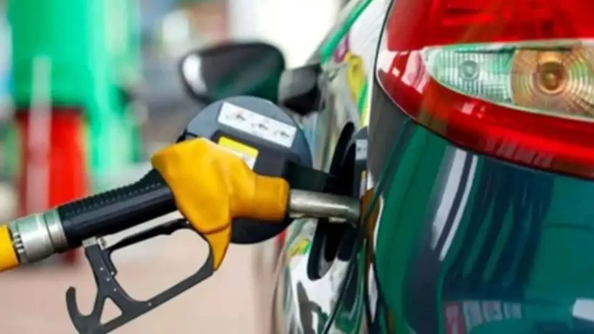 Benzine büyük indirim yolda... Ne zaman geçerli olacak? haberinin görseli
