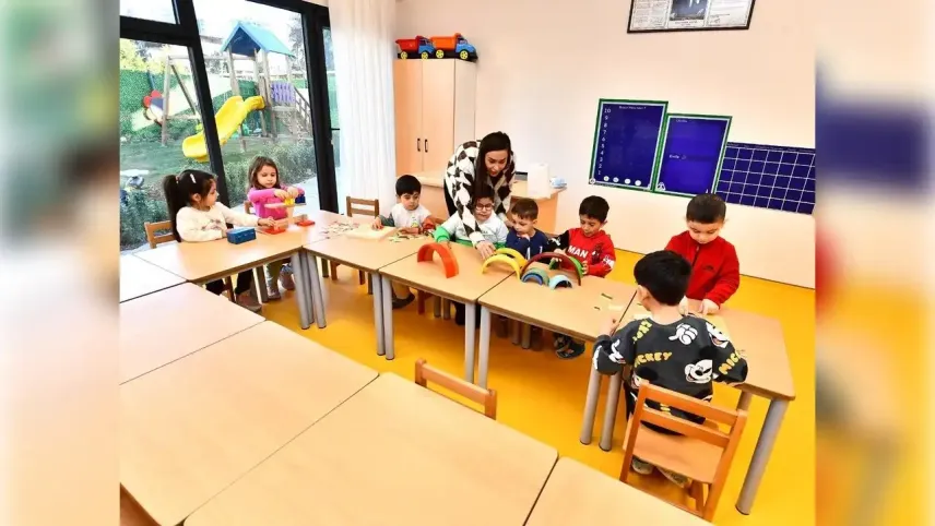 İzmirli miniklere üç yeni yuva haberinin görseli