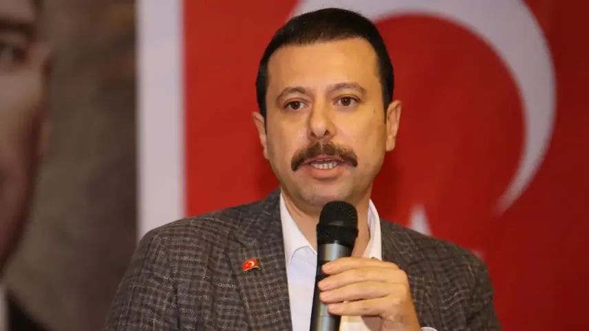 Kaya’dan Cemil Tugay’a sert eleştiri: Halk davetiyeyle sorun göndermez haberinin görseli