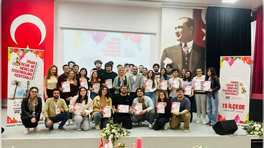 Efes Selçuk’ta tiyatro coşkusu haberinin görseli