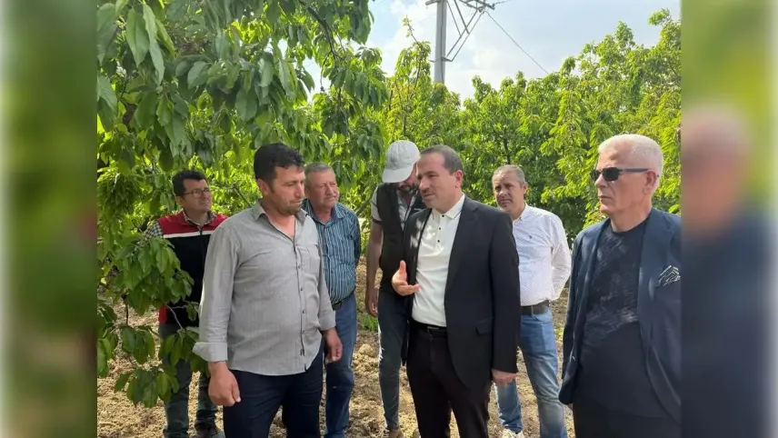 AK Partili Kırkpınar'dan Kemalpaşa'ya geçmiş olsun ziyareti haberinin görseli