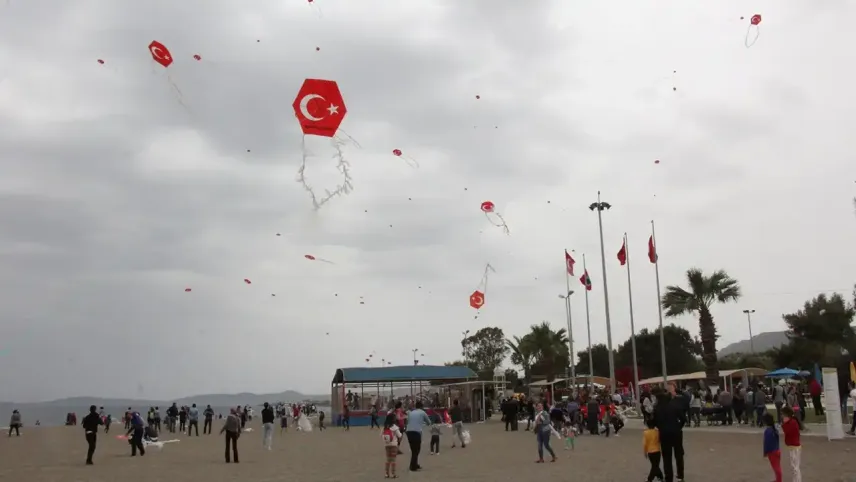 Uçurtmalar şenlik için havalanacak haberinin görseli