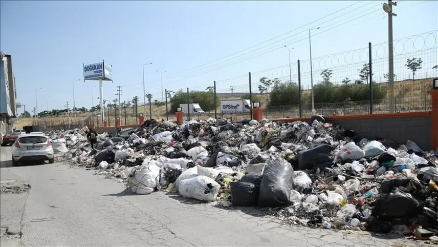 İzmir'de Ayakkabıcılar Sitesi'nde sanayi atığı alarmı haberinin görseli