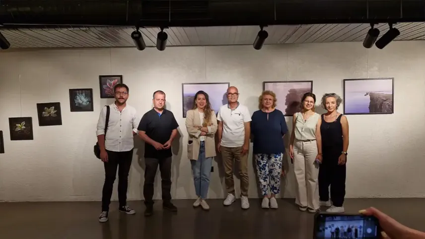 İzmir'de sanat ve doğa buluştu: DEÜ'den 50. yıla özel fotoğraf sergisi haberinin görseli