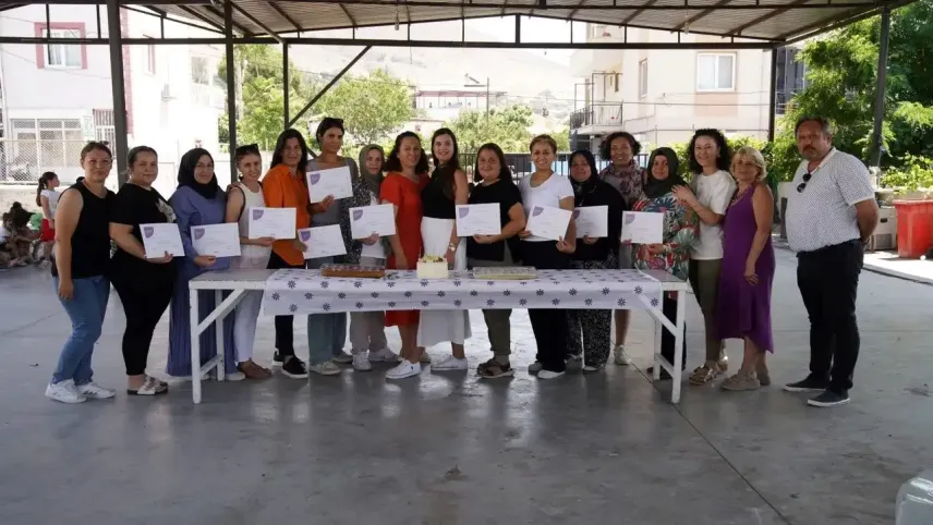 Aliağa'da Anne Destek Programı tamamlandı haberinin görseli