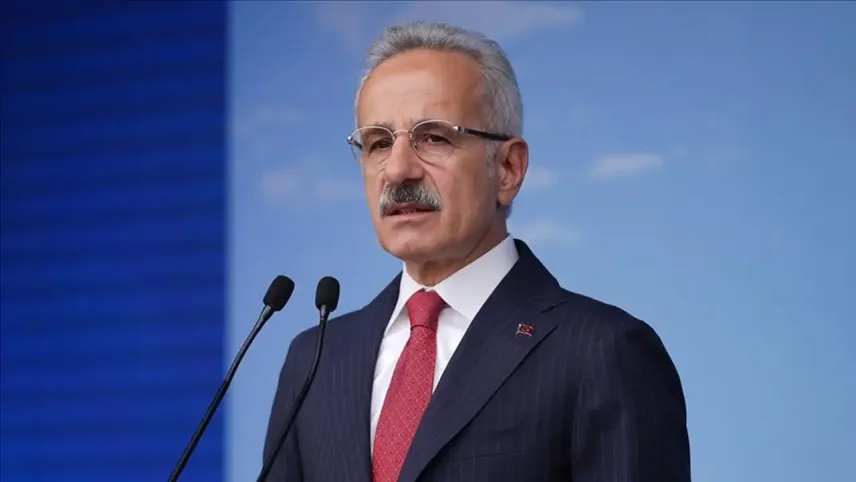 Bakan Uraloğlu açıkladı: Boğazlardan geçiş ücreti artıyor haberinin görseli