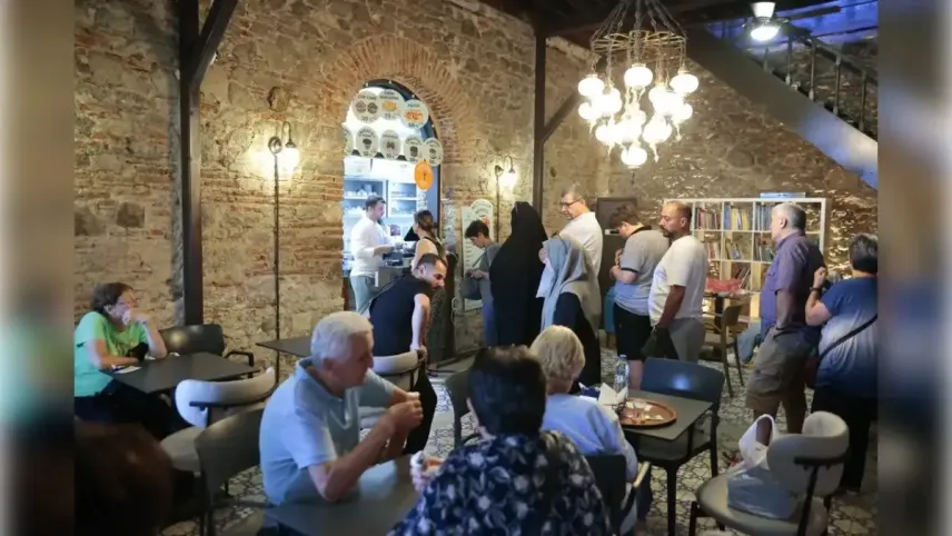 Mutluluk Kahvesi&#039;nde 20 TL&#039;ye kahve haberinin görseli