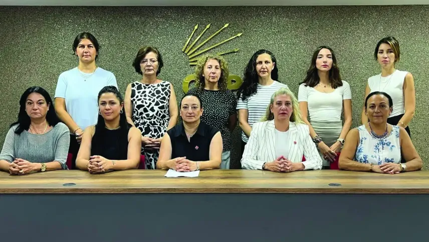 CHP İzmir'in kadınlarından şiddet olaylarına tepki haberinin görseli