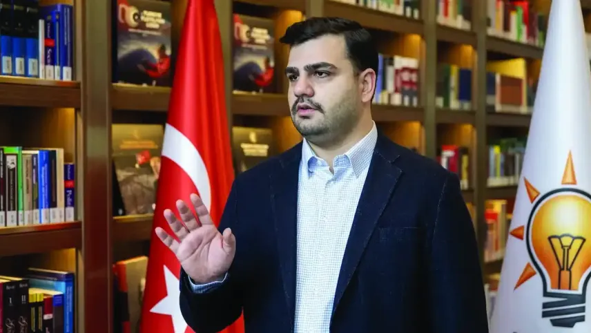 İzmir’de yangın sonrası hasar tespiti ve yeniden yapılanma başladı haberinin görseli