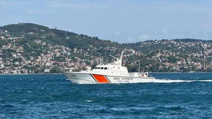 Beykoz açıklarında teken alabora oldu: 1 kişinin cansız bedenine ulaşıldı haberinin görseli