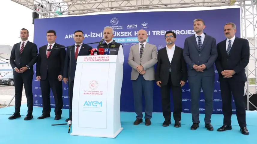 Bakan Uraloğlu: Ankara-İzmir arası seyahat süresi 3,5 saate düşecek haberinin görseli