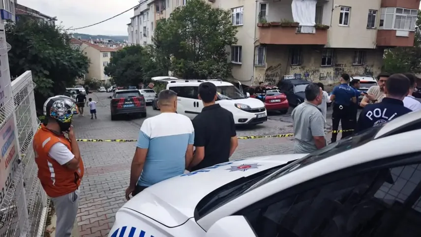 Aracına binerken silahlı saldırıya uğrayan kişi hayatını kaybetti haberinin görseli