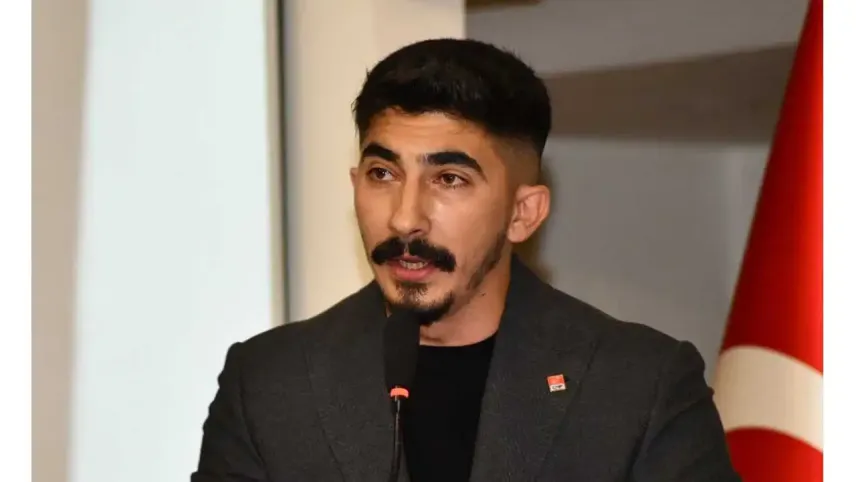 CHP Çiğli Gençlik Kolları Başkanı görevden alındı haberinin görseli