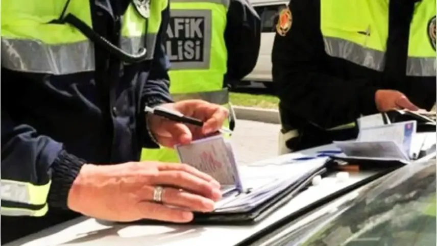 İzmir&#039;de bunu yapan sürücüler yandı: Ekipler, aracı trafikten men etti haberinin görseli