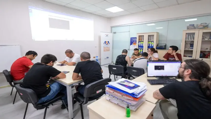 Nöroçeşitli gençler için iş hayatına açılan kapı: İŞ İN haberinin görseli